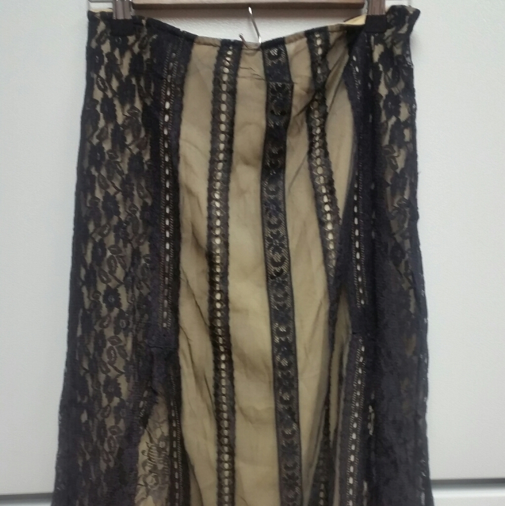 Lace midi skirt
